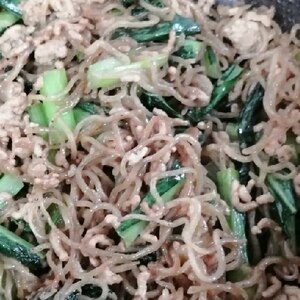 小松菜とひき肉の炒め物